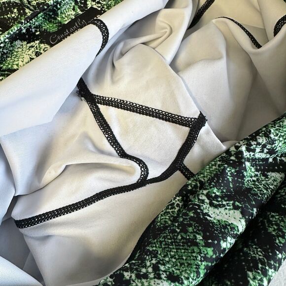 CVG Constantly Varied Gear Leggings Full Length Green Venom Snake Print Size L - Picture 9 of 9